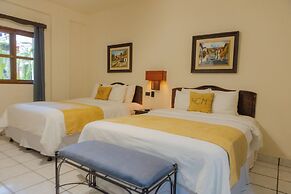 Hotel Camino Maya