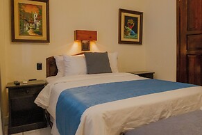 Hotel Camino Maya