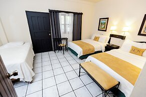Hotel Camino Maya