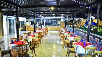 Ivy Cyrene Island Aqua Park Resort