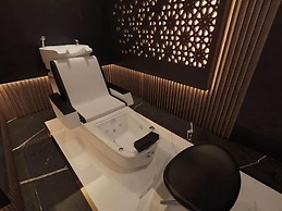 Ivy Cyrene Island Aqua Park Resort