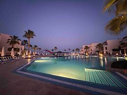 Ivy Cyrene Island Aqua Park Resort