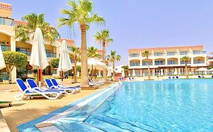 Ivy Cyrene Island Aqua Park Resort