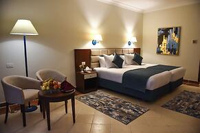 Ivy Cyrene Island Aqua Park Resort