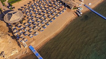 Ivy Cyrene Island Aqua Park Resort