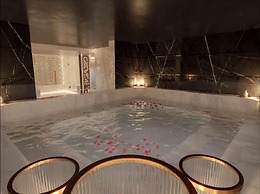 Ivy Cyrene Island Aqua Park Resort