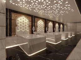 Ivy Cyrene Island Aqua Park Resort