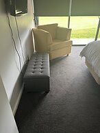 Lovely 1 Bedroom Holiday Apartment