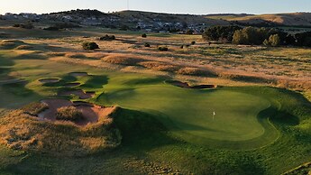 Lovely 1 Bedroom Holiday Apartment