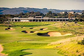 Lovely 1 Bedroom Holiday Apartment