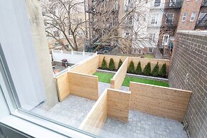 Sun-drenched 3BR Loft With Outdoor Space Near NYC