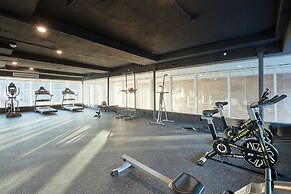 Modern 3 BR Loft -shared Deck - gym - Mins to NYC