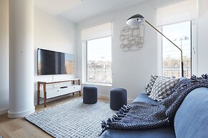 Modern 3 BR Loft -shared Deck - gym - Mins to NYC