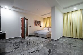 YANNA APARTMENTS BY KHALIQUES