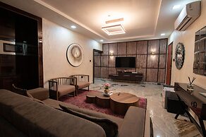 YANNA APARTMENTS BY KHALIQUES