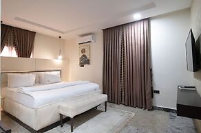 YANNA APARTMENTS BY KHALIQUES