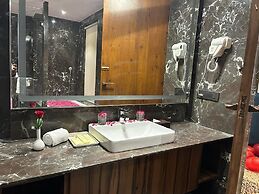 Classic Sapphire Ananta Bundi