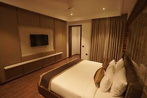 Classic Sapphire Ananta Bundi