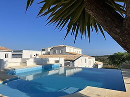 SOLAR ALVURA HEALTH HOTEL