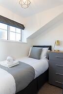 Stunning 4 Bed Sleeps 8 Cottage Parking