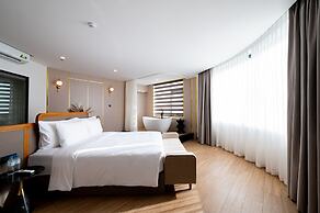 PĀMA Boutique Hotel & Bistro Danang