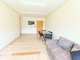 Les Belles Residences E