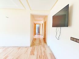 Les Belles Residences E