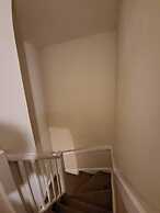 Lovely 4 Bedroom Home With Private Parking