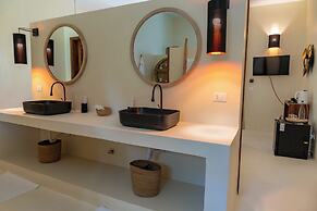 Alma Boutique Hotel
