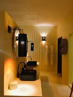 Alma Boutique Hotel
