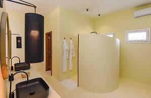 Alma Boutique Hotel