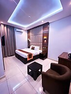 Entrust Hotel and Suites