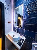 Entrust Hotel and Suites