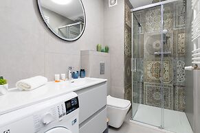 Little Laguna Delux by Renters Prestige