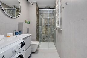 Little Laguna Delux by Renters Prestige