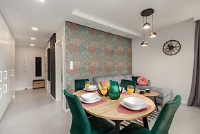 Little Laguna Delux by Renters Prestige