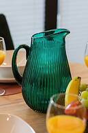 Little Laguna Delux by Renters Prestige