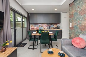 Little Laguna Delux by Renters Prestige