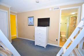 Bimini 106 2 Bedroom Condo by RedAwning