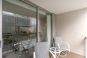 Gorgeously remodeled 2 bedroom ocean front unit - 509 South Hampton 2 