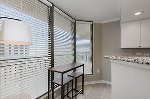 New To Rentals And Newly Re-decorated - 605 Brighton @ Kingston Planta