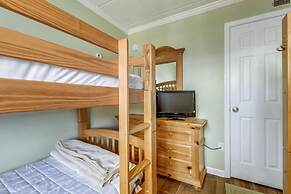 Bimini 107 2 Bedroom Condo by RedAwning