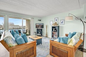 Thunder Island 147d 2 Bedroom Condo by RedAwning