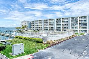 Thunder Island 147d 2 Bedroom Condo by RedAwning