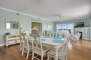 Bahia Vista I 508 4 Bedroom Condo by RedAwning