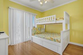 Bahia Vista I 508 4 Bedroom Condo by RedAwning