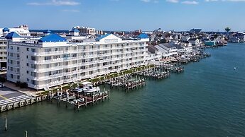 Bahia Vista I 508 4 Bedroom Condo by RedAwning