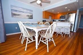 Thunder Island 109c 2 Bedroom Condo by RedAwning