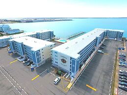 Thunder Island 109c 2 Bedroom Condo by RedAwning