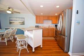 Thunder Island 109c 2 Bedroom Condo by RedAwning